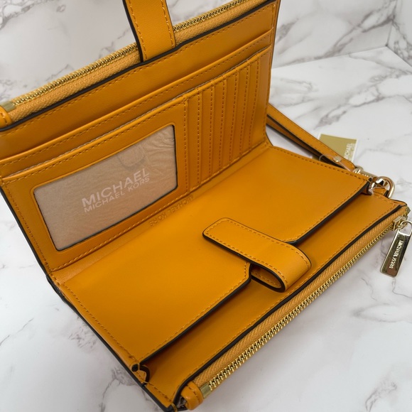 Michael Kors Avril Small Satchel And Wallet - Picture 14 of 15